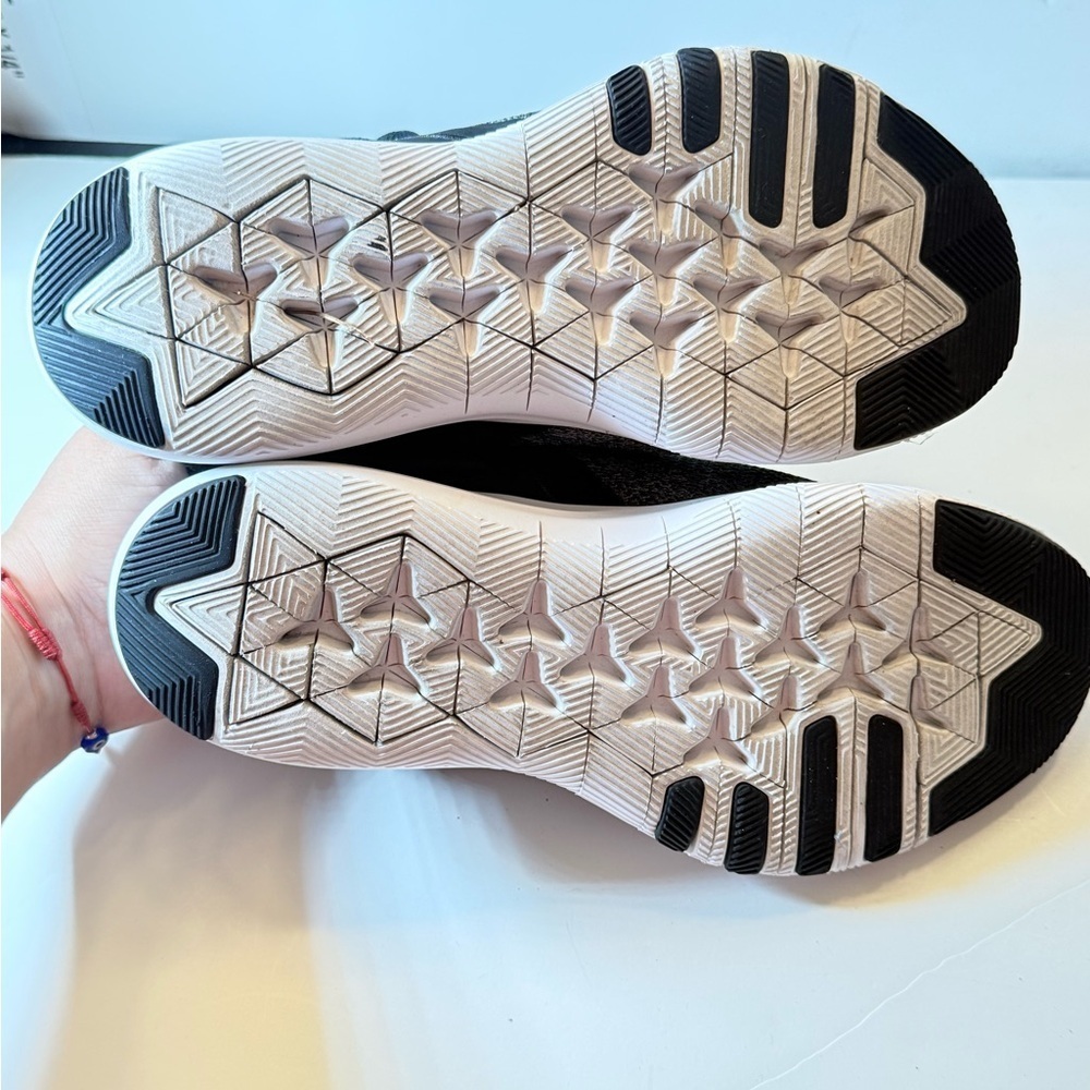 Nike Flex TR 9 Black and White Trainers Size 6.5 - Picture 6 of 7